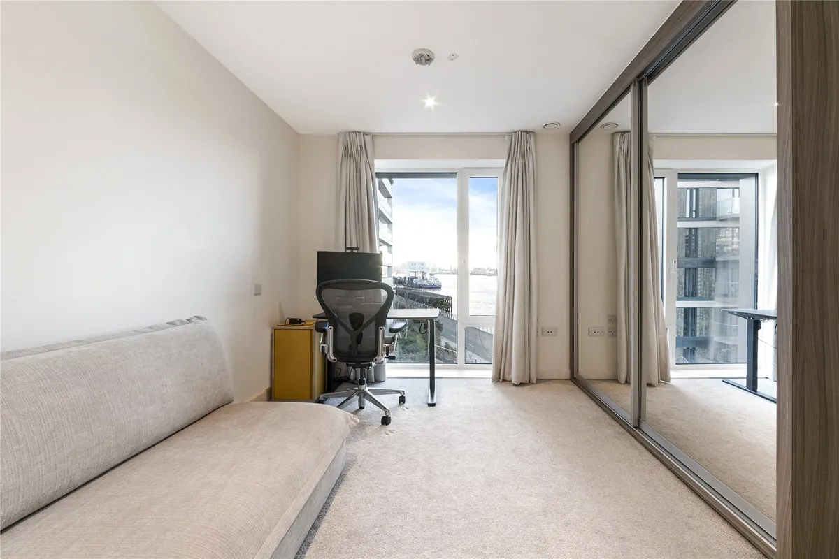 Hampton Apartments, Duke Of Wellington Avenue, Woolwich, London SE18