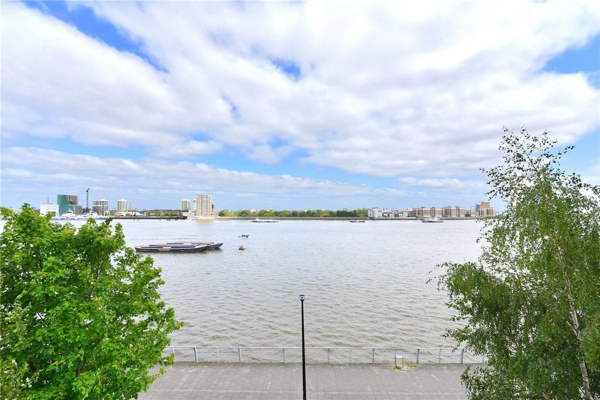 Hampton Apartments, Duke Of Wellington Avenue, Woolwich, London SE18