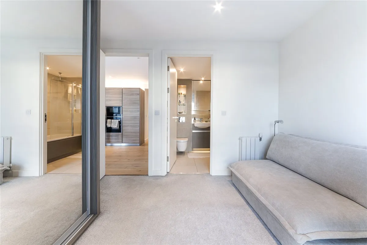 Hampton Apartments, Duke Of Wellington Avenue, Woolwich, London SE18