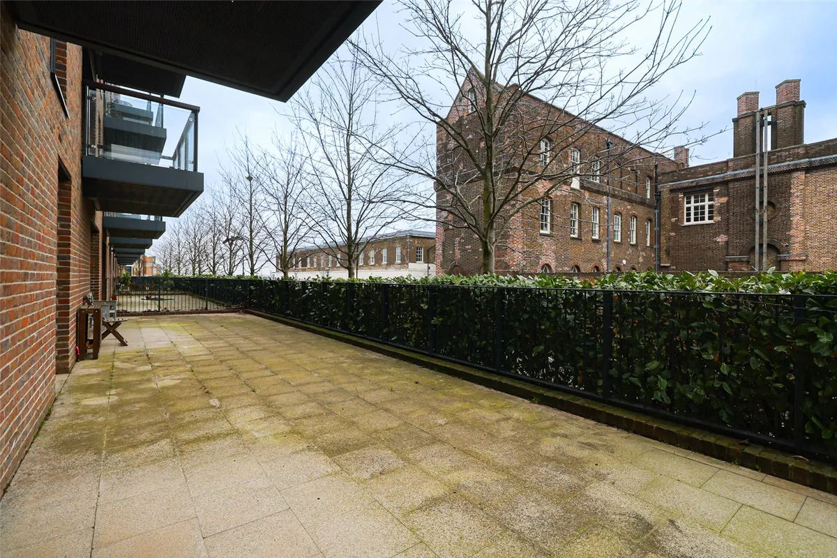 Duke Of Wellington Avenue, Woolwich SE18