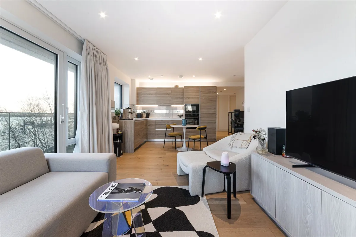 Hampton Apartments, Duke Of Wellington Avenue, Woolwich, London SE18